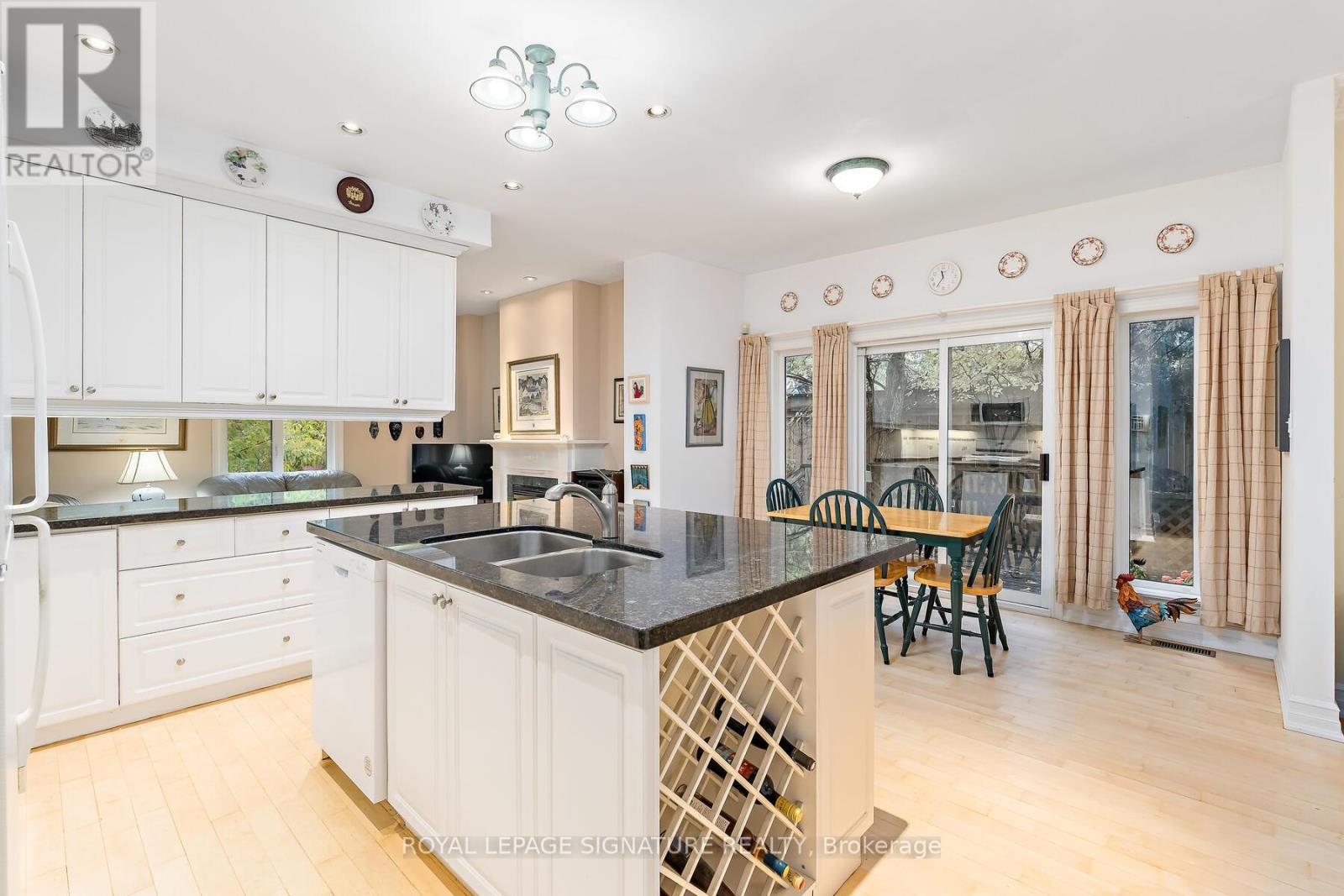 110 Bowmore Road, Toronto, Ontario  M4L 3J2 - Photo 9 - E12501112