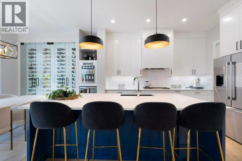 424 Discovery Place Sw, Calgary, Alberta  T3H 3Y3 - Photo 13 - A2237770