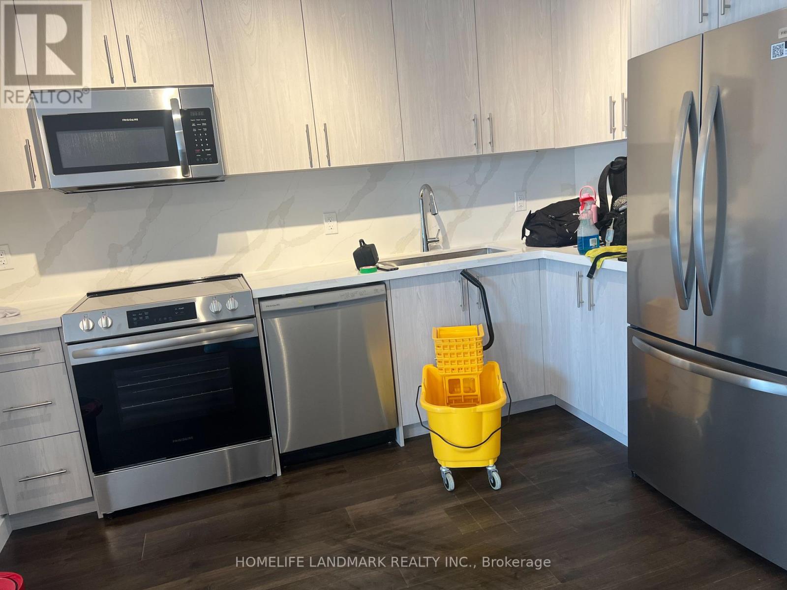 19 - 117 Marydale Avenue, Markham, Ontario  L3S 0E3 - Photo 4 - N12501100