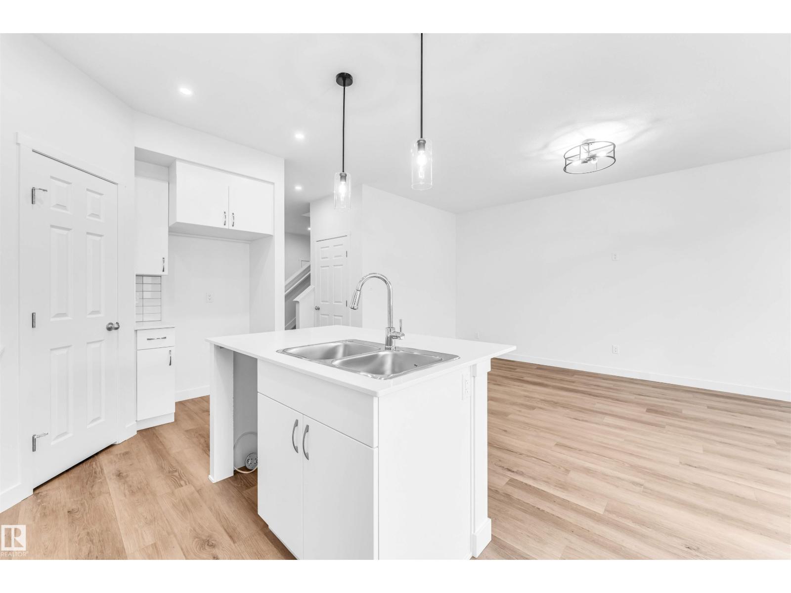 1216 13 Av Nw, Edmonton, Alberta  T6T 2W2 - Photo 9 - E4464478