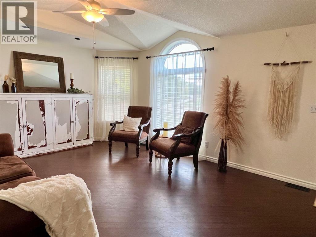 4115 Twp Rd 40-0, Rural Lacombe County, Alberta  T0M 0X0 - Photo 3 - A2258157