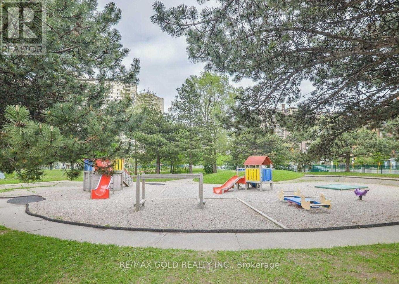 1603 - 390 Dixon Road, Toronto, Ontario  M9R 1T4 - Photo 4 - W12501120