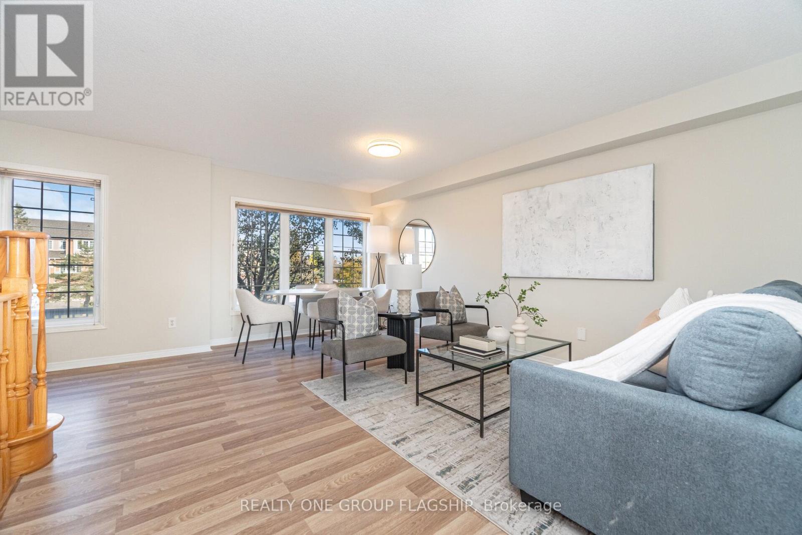 1082 Felicity Crescent, Mississauga, Ontario  L5V 0B2 - Photo 11 - W12501122