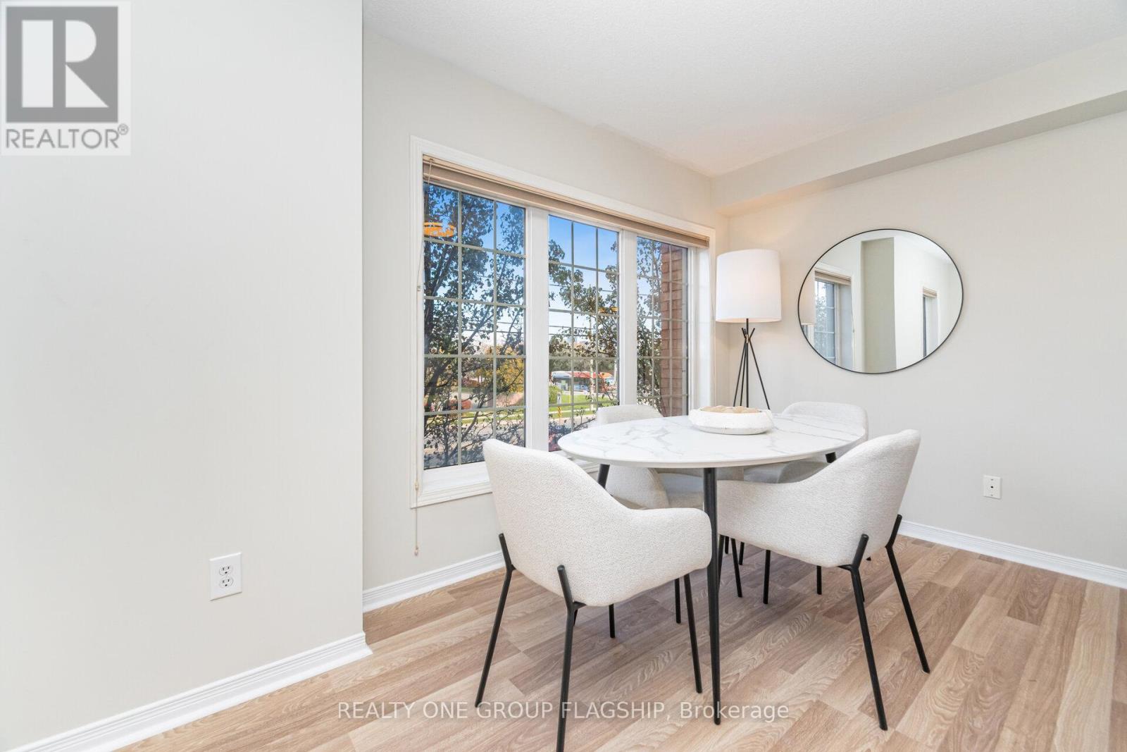 1082 Felicity Crescent, Mississauga, Ontario  L5V 0B2 - Photo 14 - W12501122