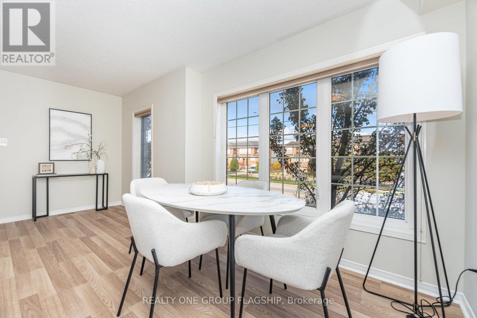 1082 Felicity Crescent, Mississauga, Ontario  L5V 0B2 - Photo 15 - W12501122