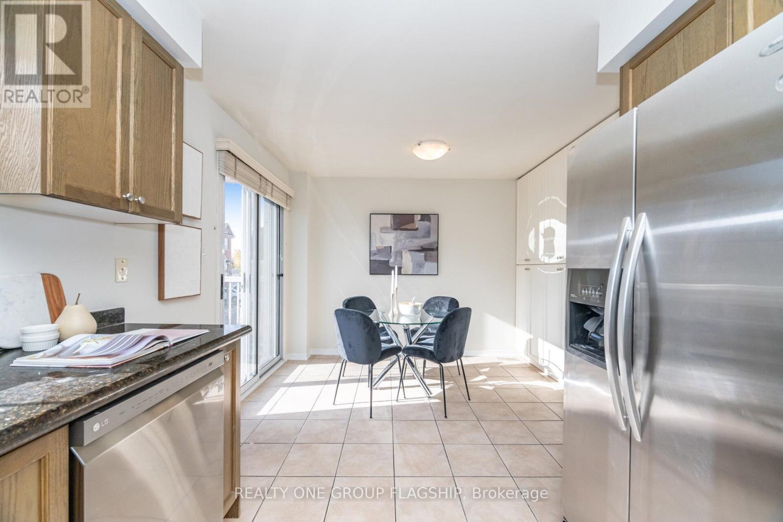 1082 Felicity Crescent, Mississauga, Ontario  L5V 0B2 - Photo 23 - W12501122