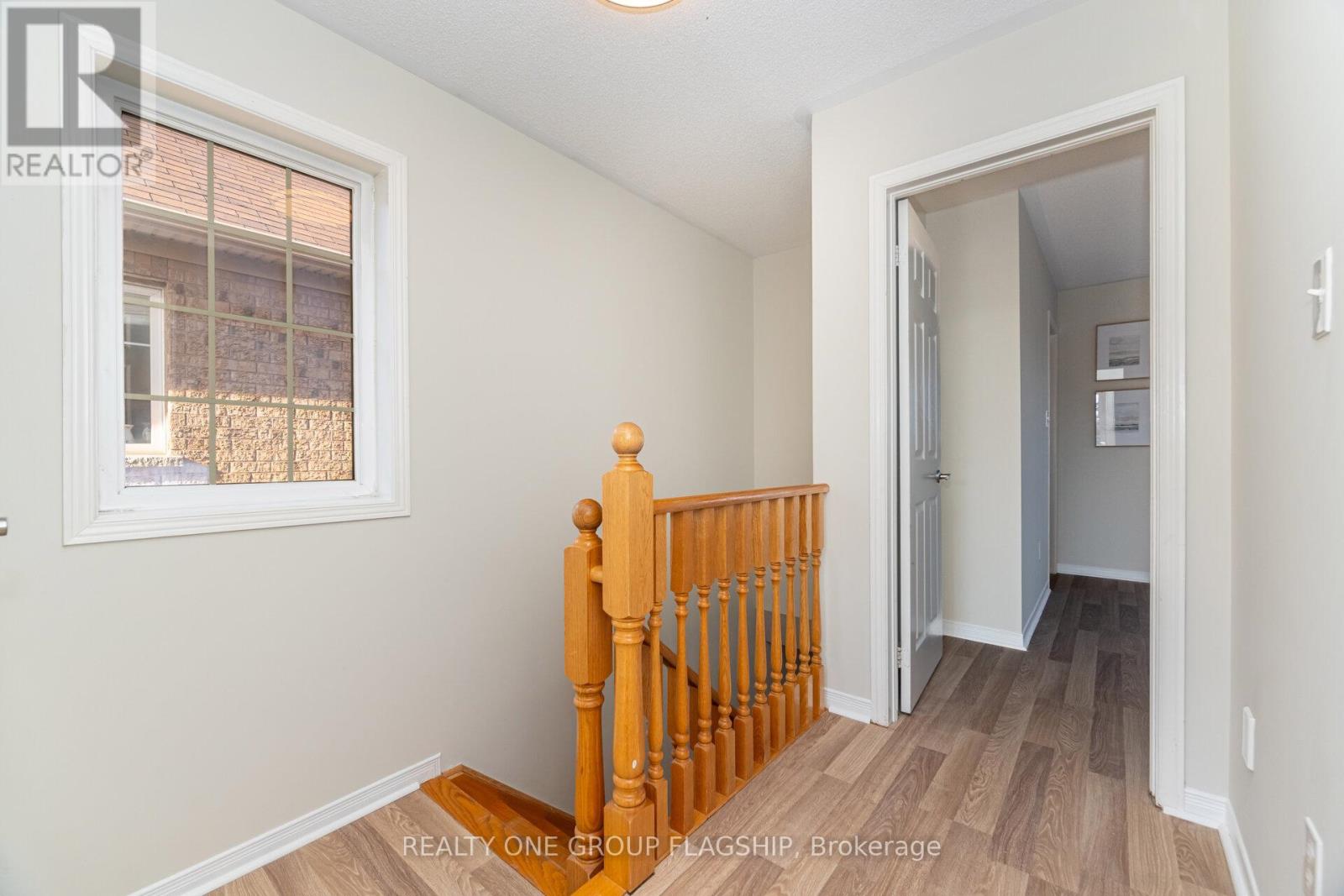 1082 Felicity Crescent, Mississauga, Ontario  L5V 0B2 - Photo 28 - W12501122