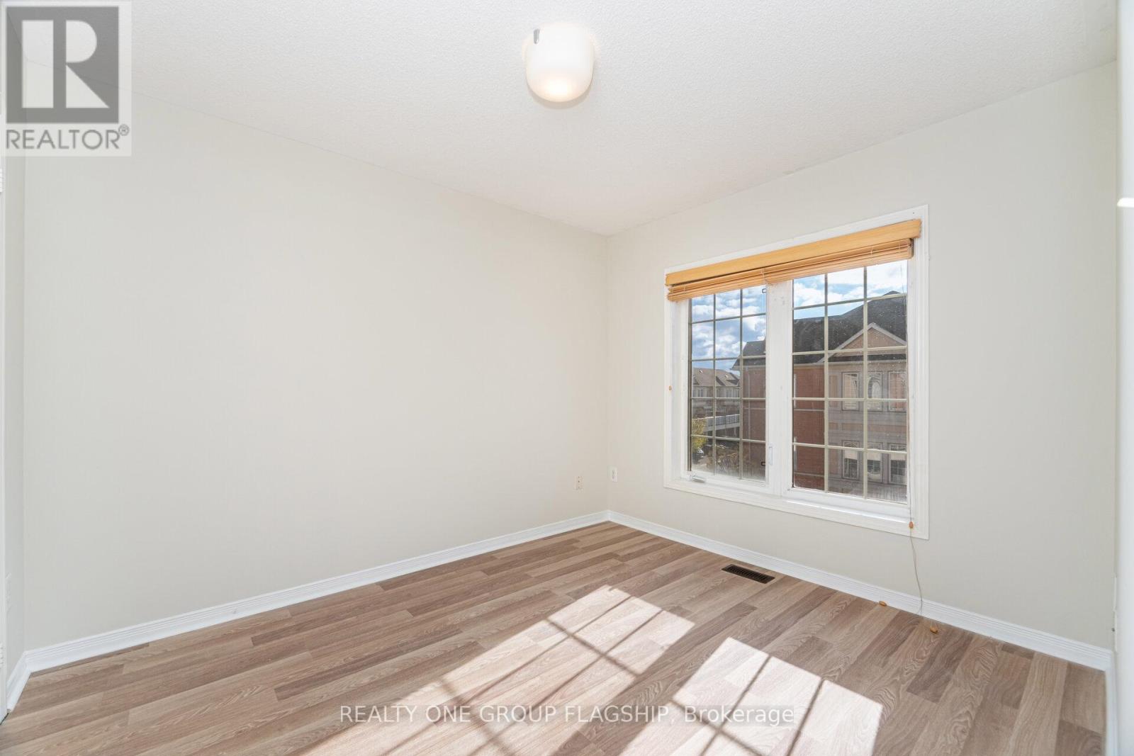 1082 Felicity Crescent, Mississauga, Ontario  L5V 0B2 - Photo 36 - W12501122