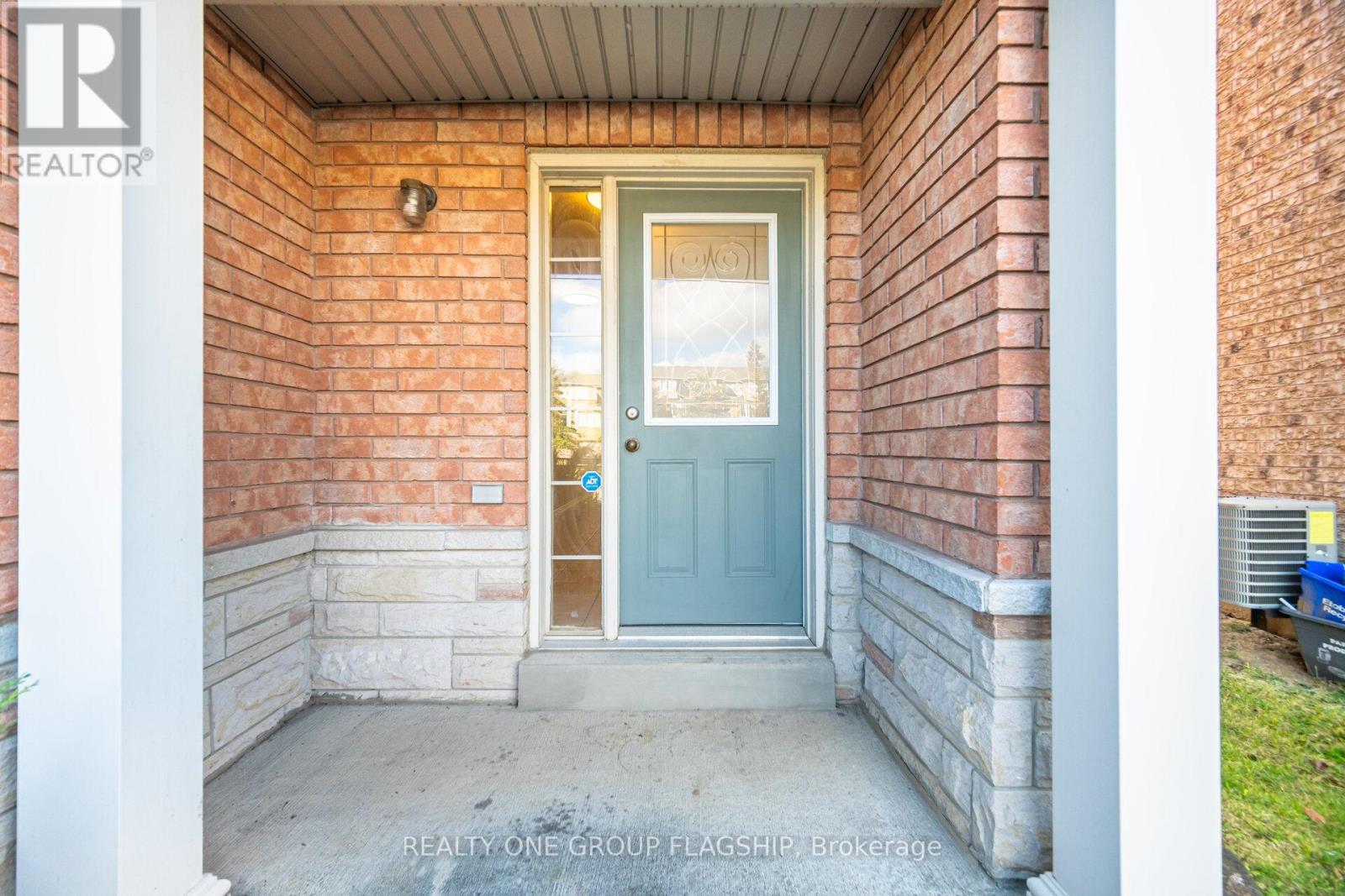 1082 Felicity Crescent, Mississauga, Ontario  L5V 0B2 - Photo 43 - W12501122