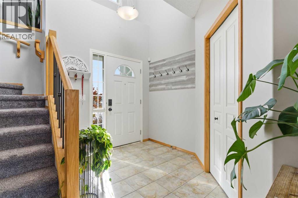 314 River Heights Drive, Cochrane, Alberta  T4C 0H9 - Photo 4 - A2266972