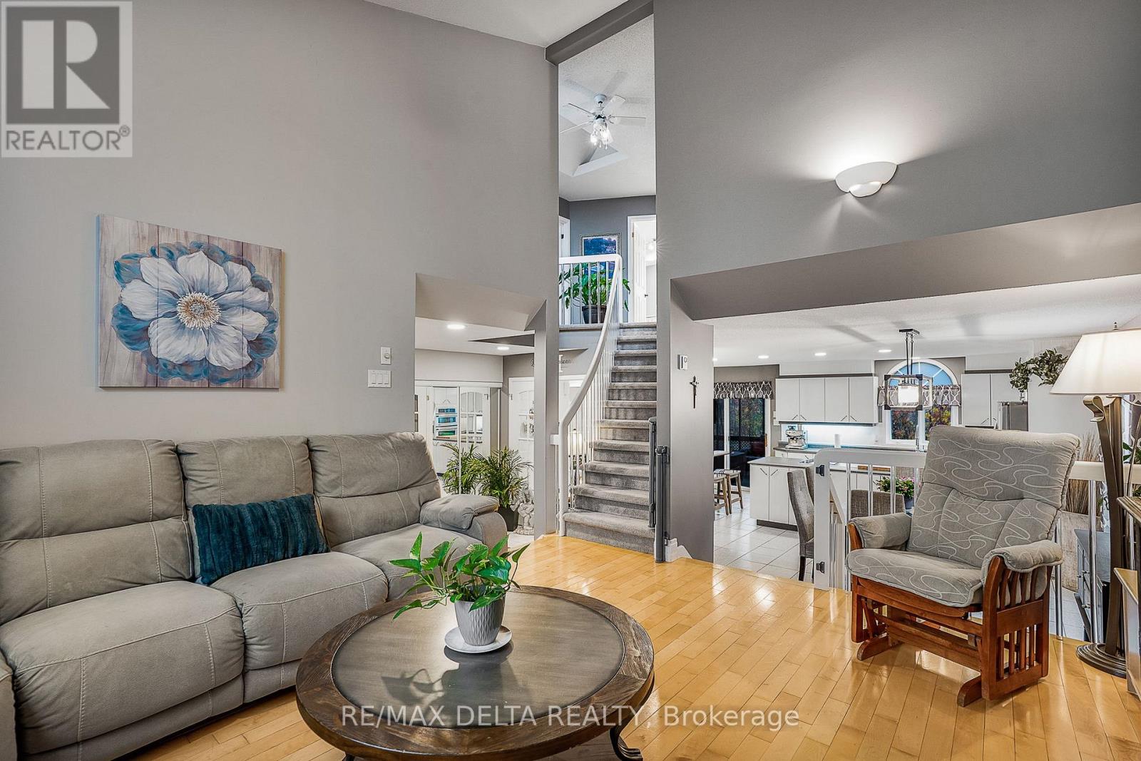 95 Lalande Crescent, Alfred And Plantagenet, Ontario  K0B 1L0 - Photo 8 - X12501144