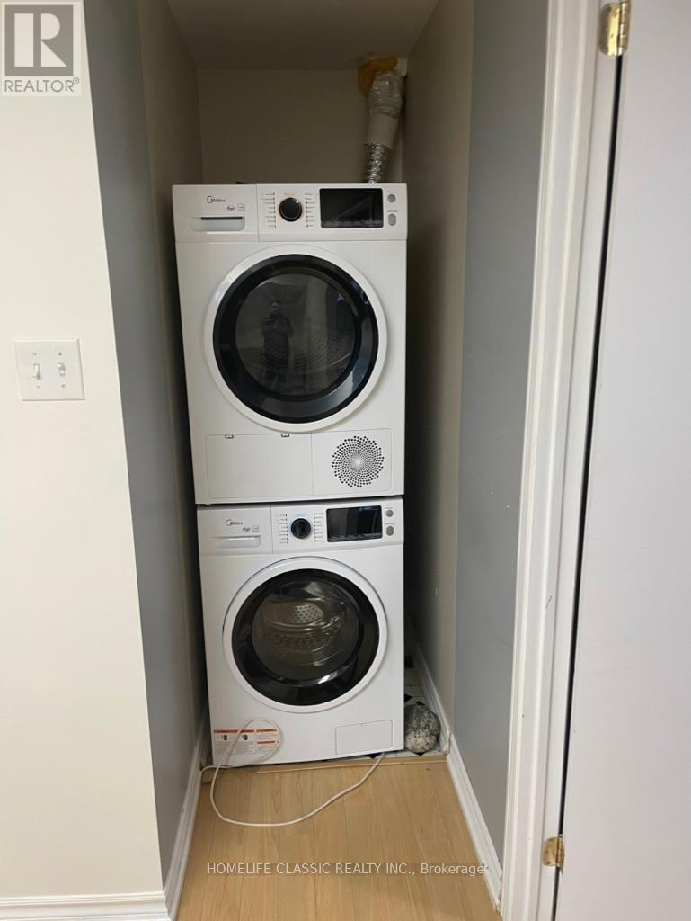 Lower - 102 Church Street S, Richmond Hill, Ontario  L4C 1W3 - Photo 5 - N12501132