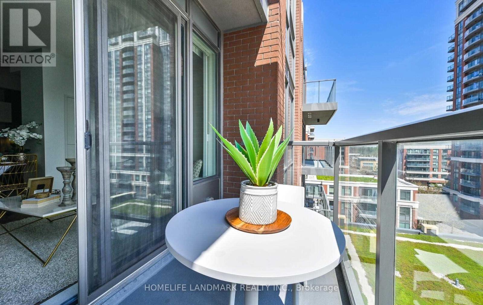 726 - 28 Uptown Drive, Markham, Ontario  L3R 5M8 - Photo 12 - N12501134