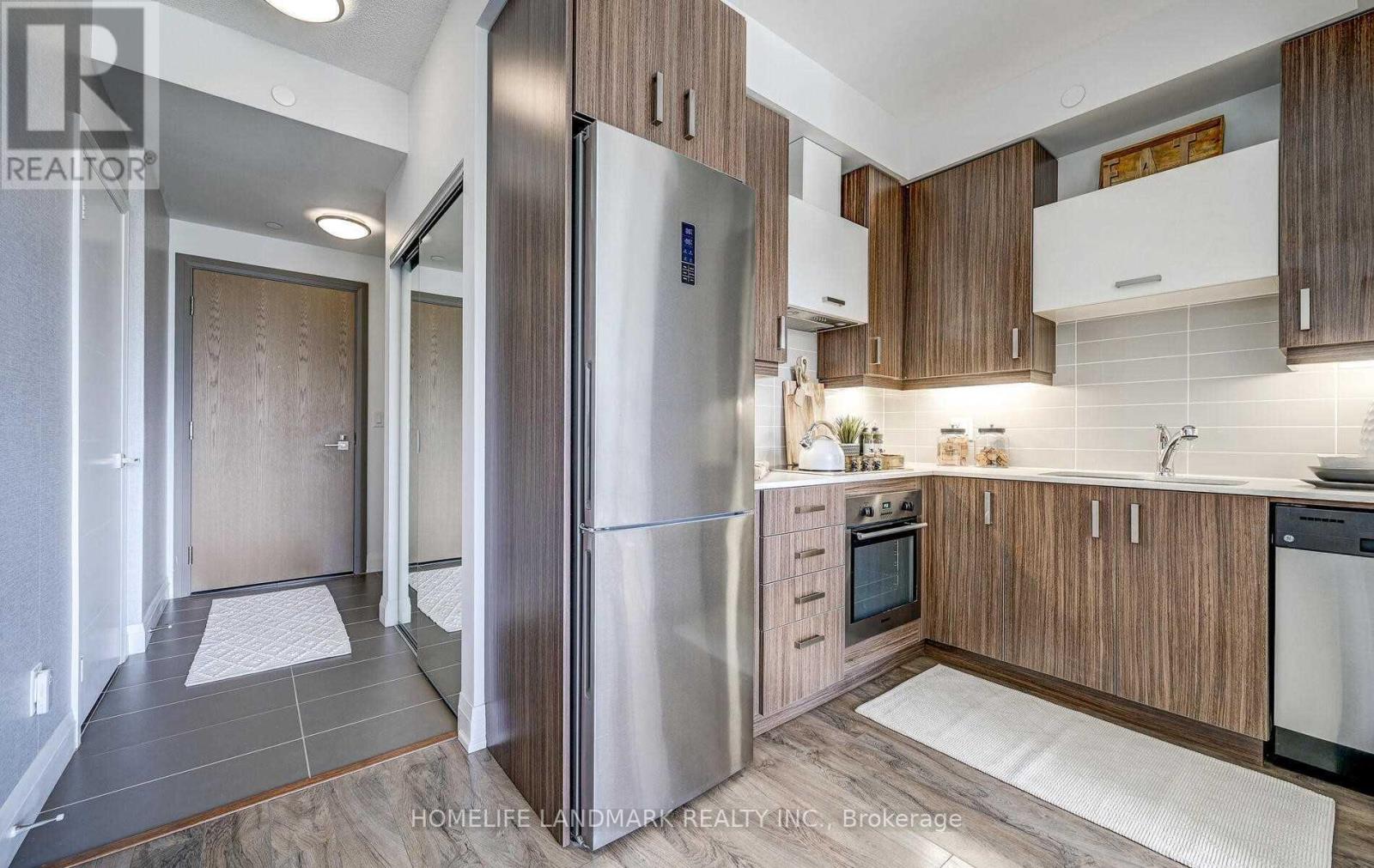 726 - 28 Uptown Drive, Markham, Ontario  L3R 5M8 - Photo 4 - N12501134