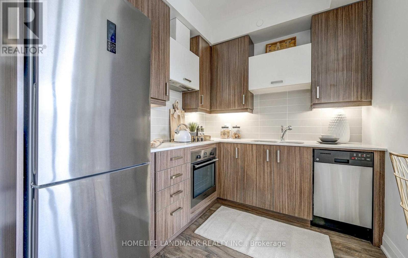 726 - 28 Uptown Drive, Markham, Ontario  L3R 5M8 - Photo 5 - N12501134