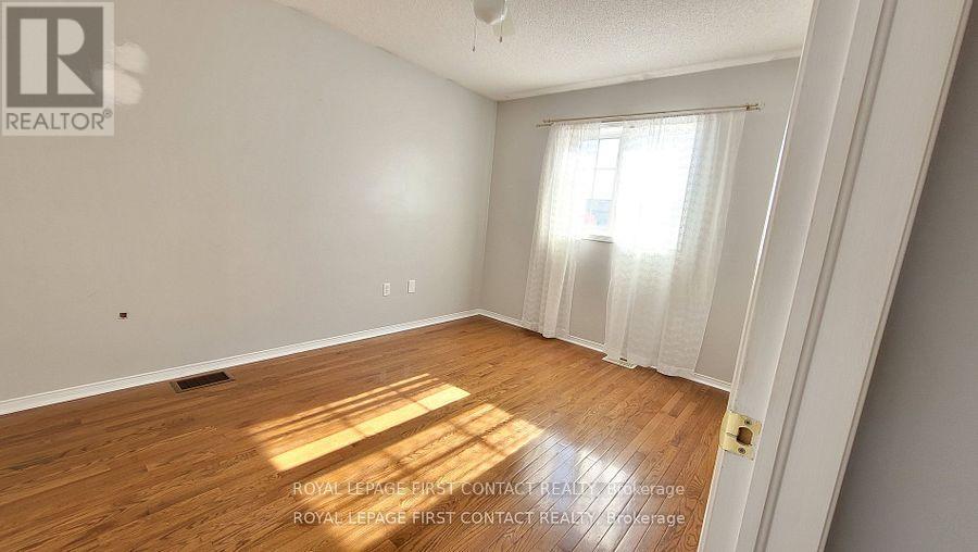 112 Nathan Crescent, Barrie (Painswick South), Ontario  L4N 0S6 - Photo 7 - S12501136