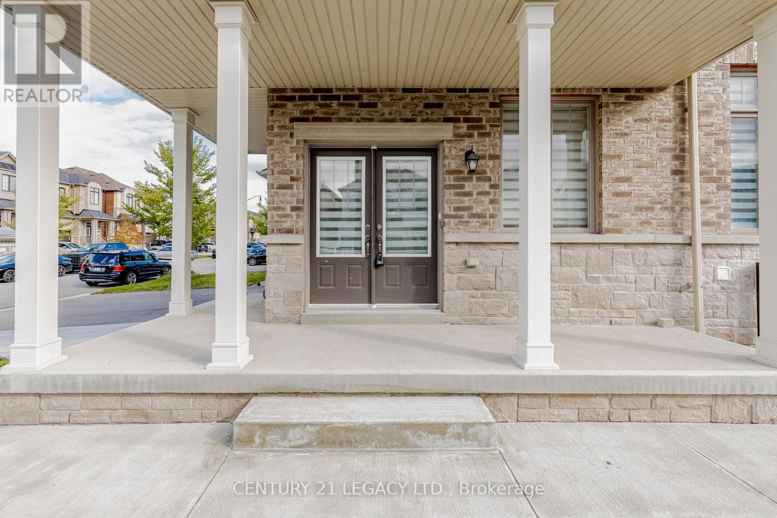 73 Brushwood Drive, Brampton, Ontario  L6Y 6J4 - Photo 3 - W12498524