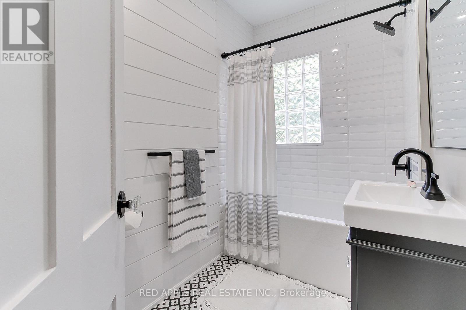 440 Whitevale Road, Pickering, Ontario  L1X 0J9 - Photo 21 - E12457305