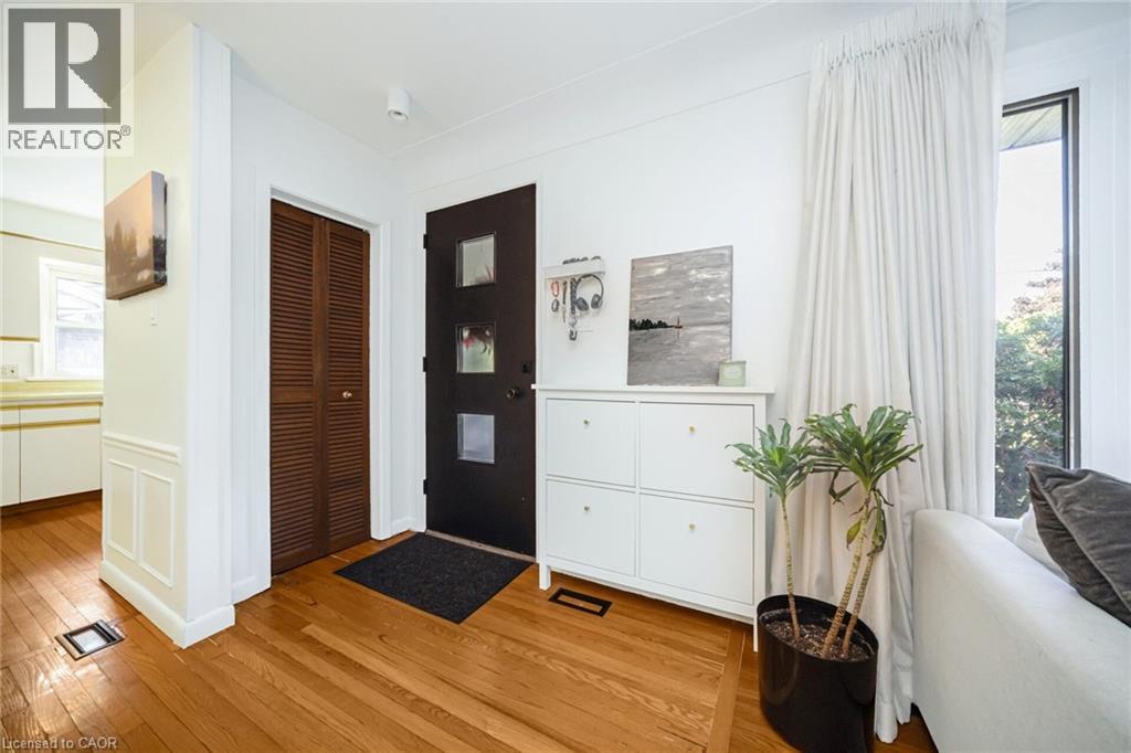 115 Welbourn Drive, Hamilton, Ontario  L9A 3N5 - Photo 2 - 40785009