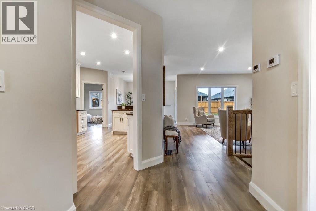 54 Duchess Drive, Delhi, Ontario  N4B 0B3 - Photo 4 - 40784551