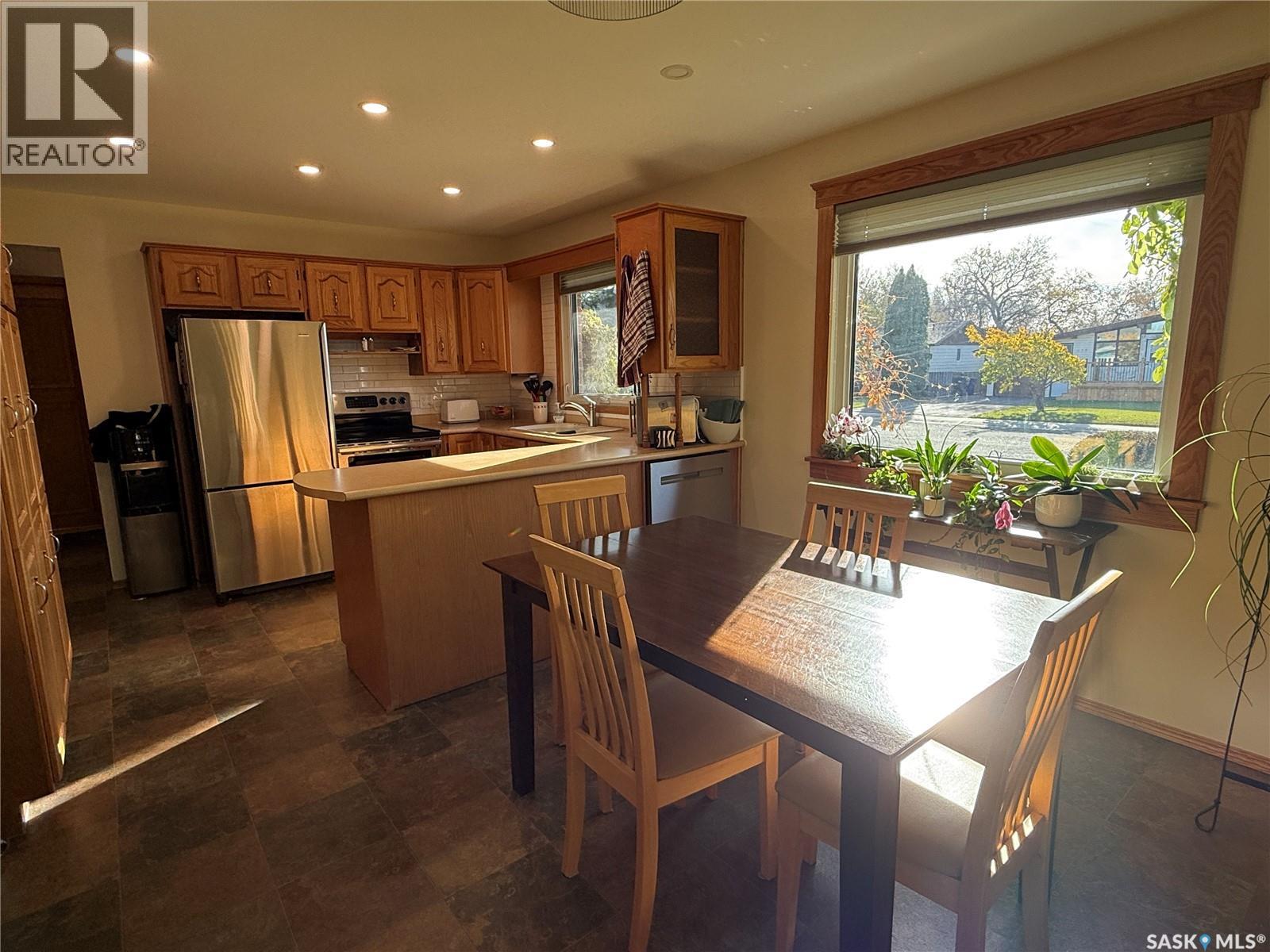 133 Birch Drive, Weyburn, Saskatchewan  S4H 0S6 - Photo 4 - SK022219