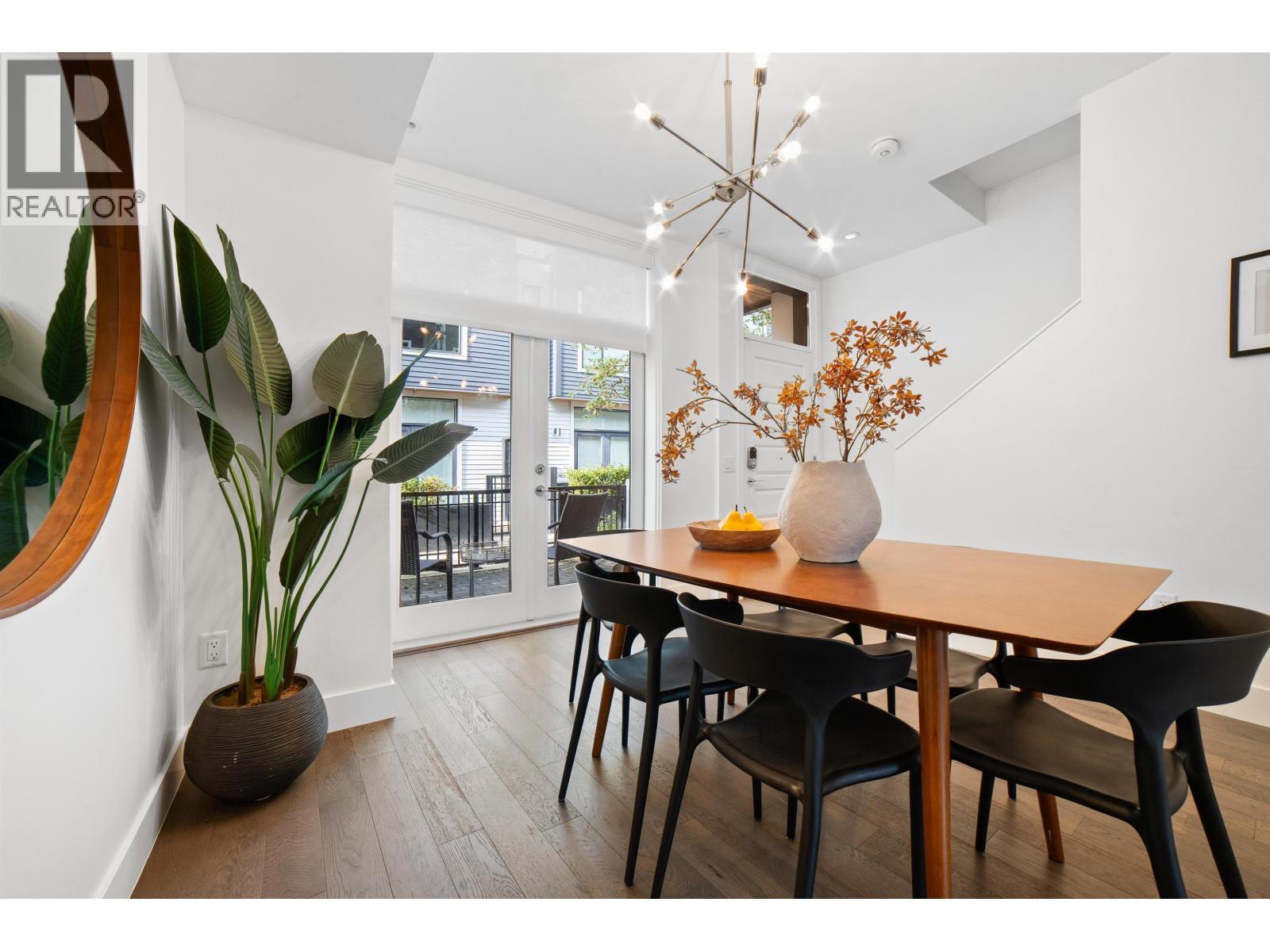 7458 Granville Street, Vancouver, British Columbia  V6P 0G1 - Photo 2 - R3063307