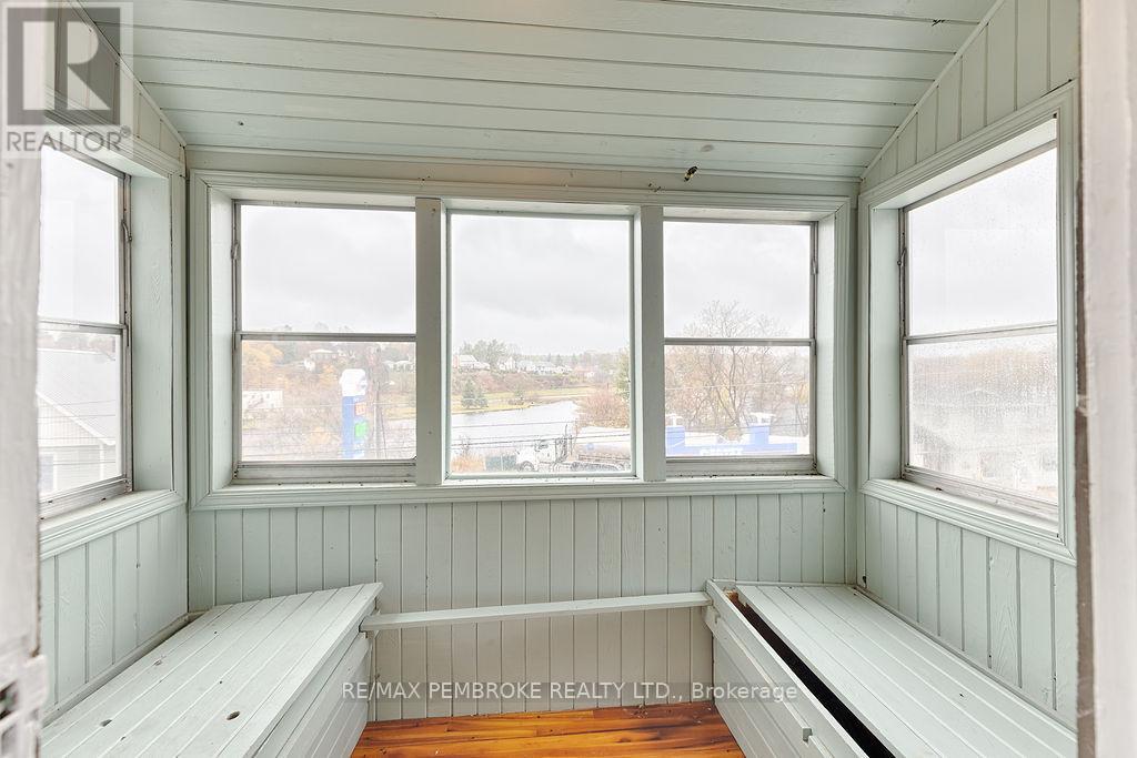 131 Bonnechere Street W, Bonnechere Valley, Ontario  K0J 1T0 - Photo 18 - X12501166