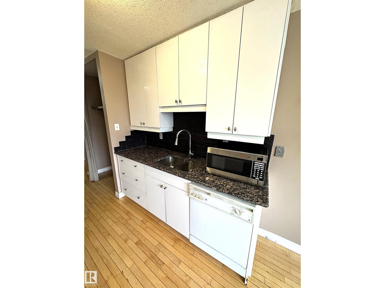 #301 10035 164 St Nw, Edmonton, Alberta  T5P 4L4 - Photo 6 - E4464484