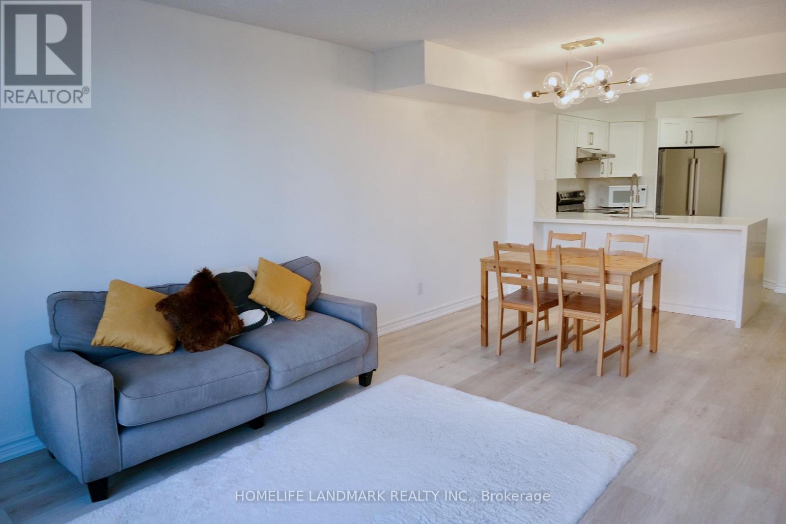 <div class="slider-price">$769,800</div><p>2205 - 750 Bay Street, Toronto, Ontario</p>