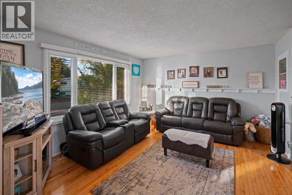 3735 66 Street, Camrose, Alberta  T4V 3H4 - Photo 4 - A2262241