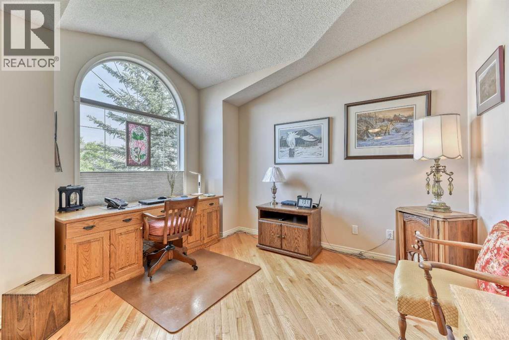 7 Scotia Landing Nw, Calgary, Alberta  T3L 3K2 - Photo 6 - A2261763