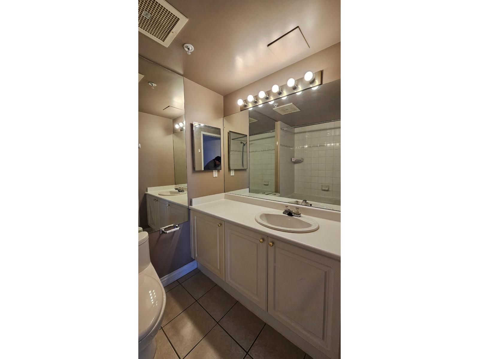 1505 9830 Whalley Boulevard, Surrey, British Columbia  V3T 5S7 - Photo 7 - R3063175