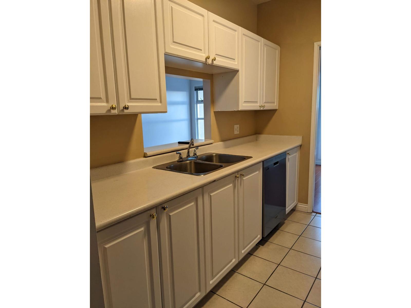 1505 9830 Whalley Boulevard, Surrey, British Columbia  V3T 5S7 - Photo 8 - R3063175