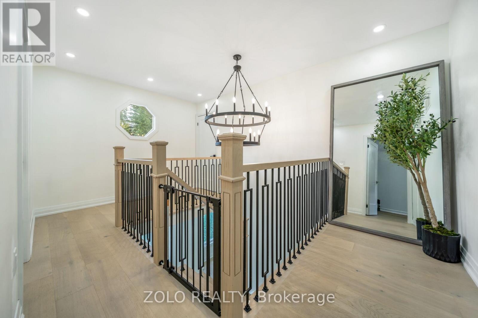 13 Ivan Avenue, Caledon, Ontario  L7C 1G1 - Photo 12 - W12501184