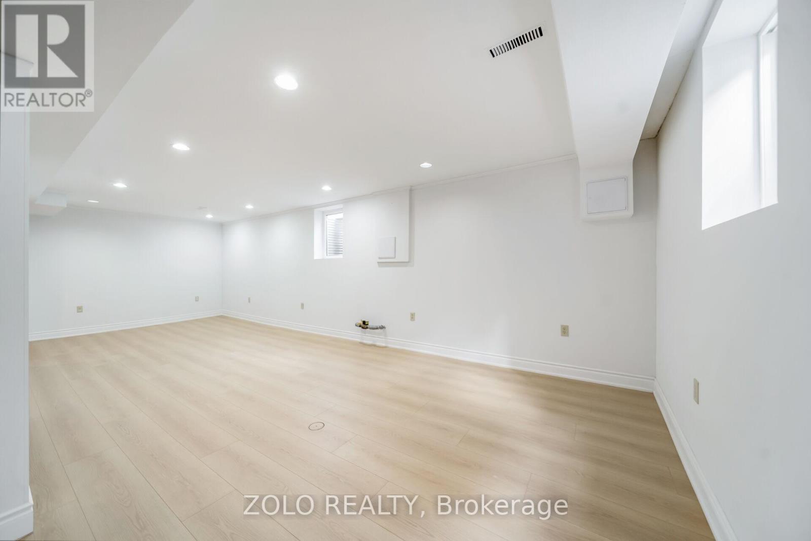 13 Ivan Avenue, Caledon, Ontario  L7C 1G1 - Photo 22 - W12501184