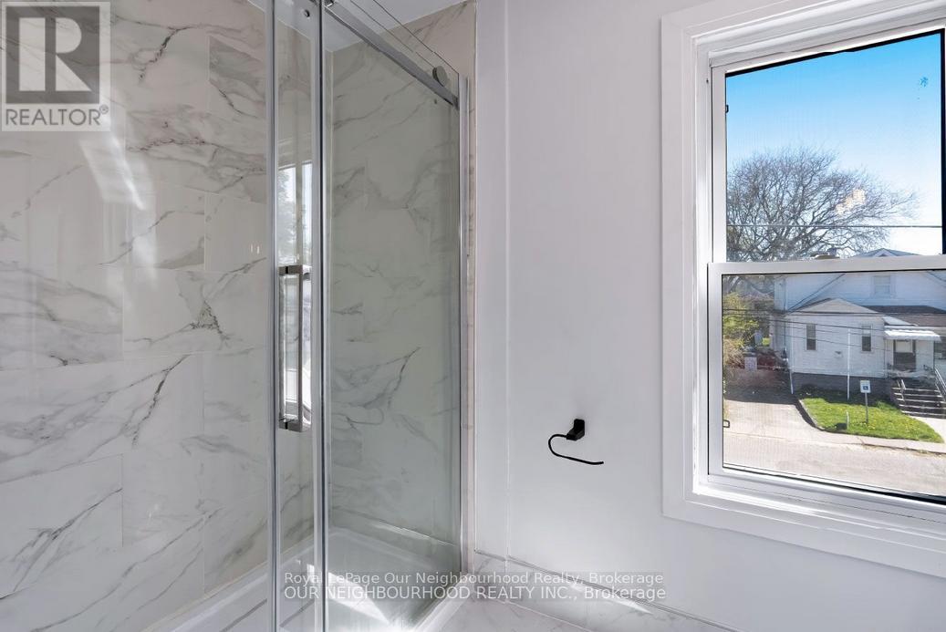 5749 Summer Street, Niagara Falls, Ontario  L2G 1M5 - Photo 16 - X12501164