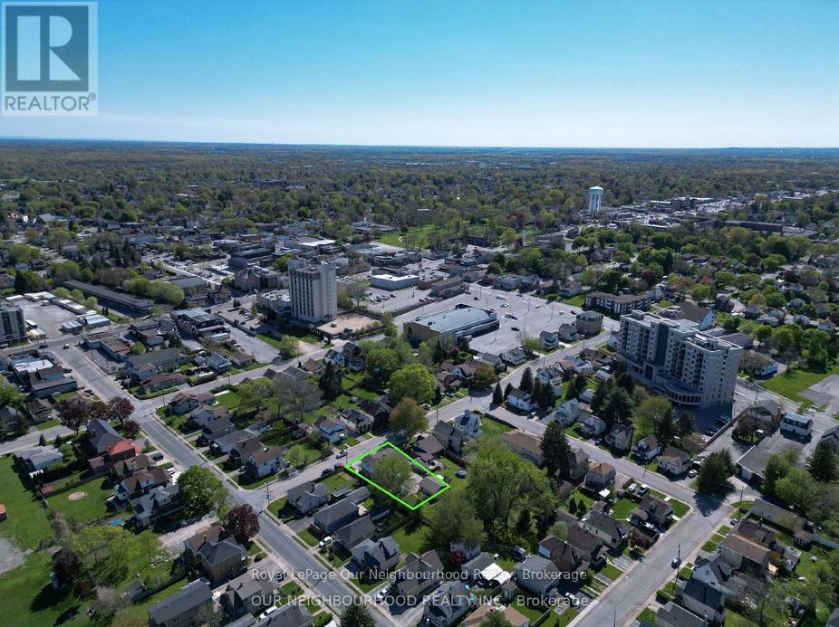 5749 Summer Street, Niagara Falls, Ontario  L2G 1M5 - Photo 28 - X12501164