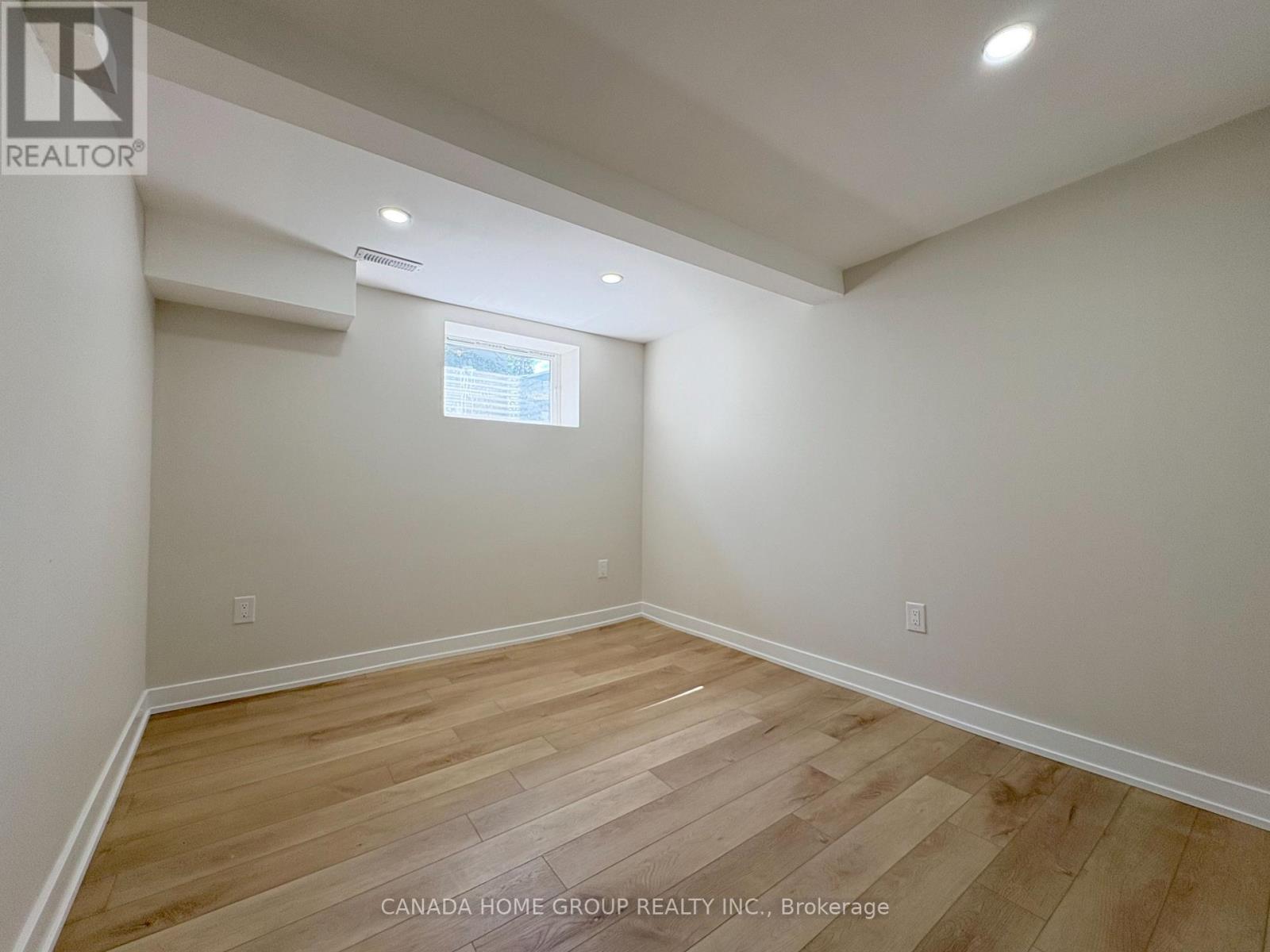 Lower - 265 West 17th Street, Hamilton, Ontario  L9C 4G1 - Photo 12 - X12501178