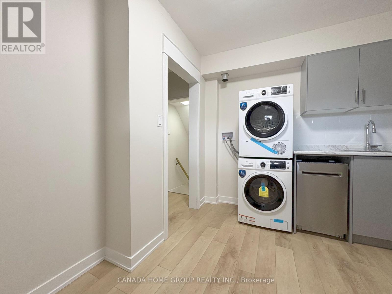 Lower - 265 West 17th Street, Hamilton, Ontario  L9C 4G1 - Photo 4 - X12501178