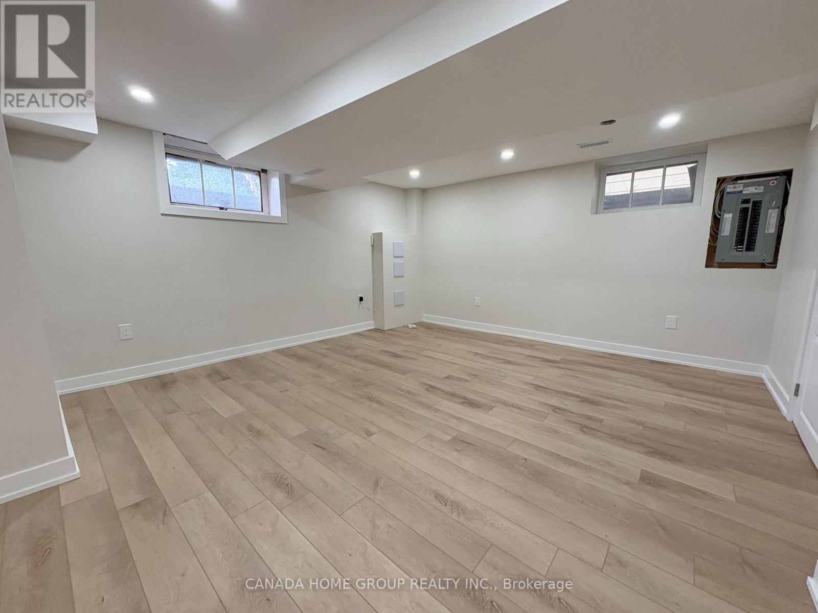 Lower - 265 West 17th Street, Hamilton, Ontario  L9C 4G1 - Photo 7 - X12501178