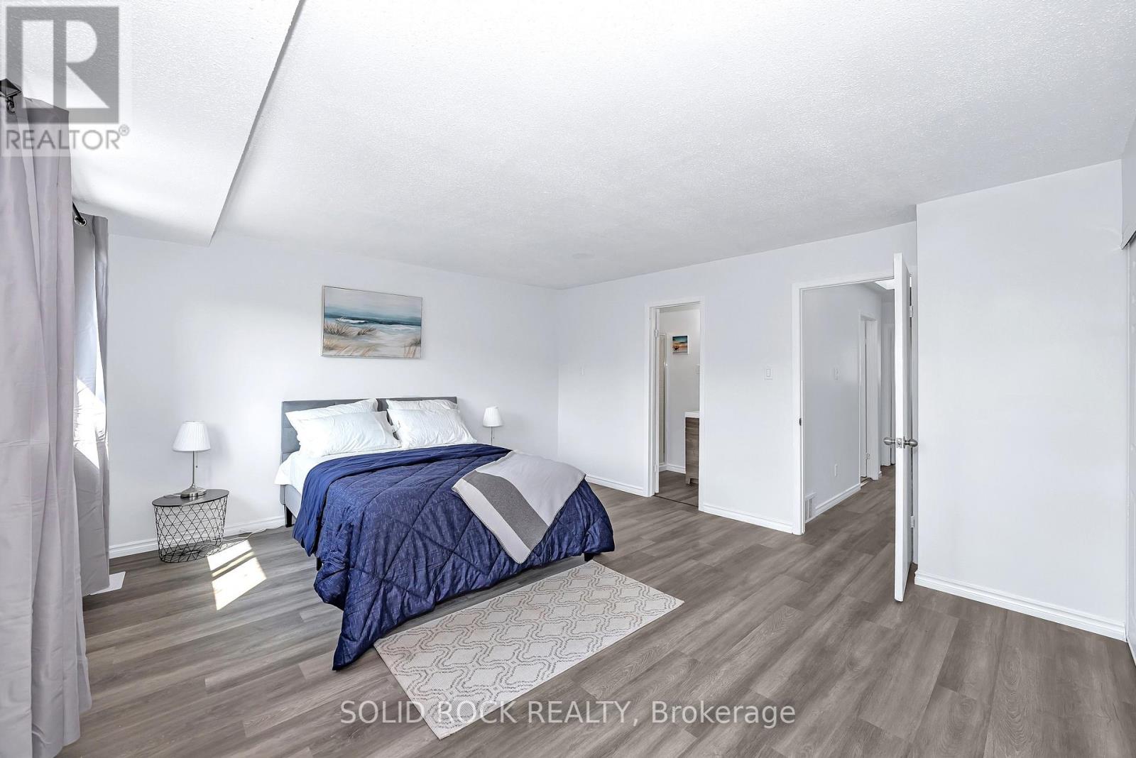 348 Monica Crescent, Ottawa, Ontario  K1E 3N5 - Photo 11 - X12501186