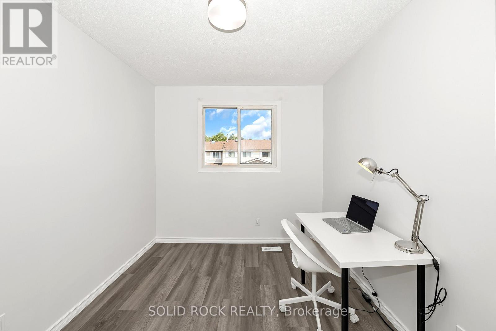 348 Monica Crescent, Ottawa, Ontario  K1E 3N5 - Photo 14 - X12501186