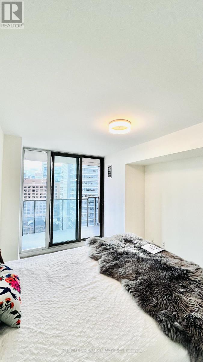 2205 - 750 Bay Street, Toronto, Ontario  M5G 1N6 - Photo 13 - C12459350