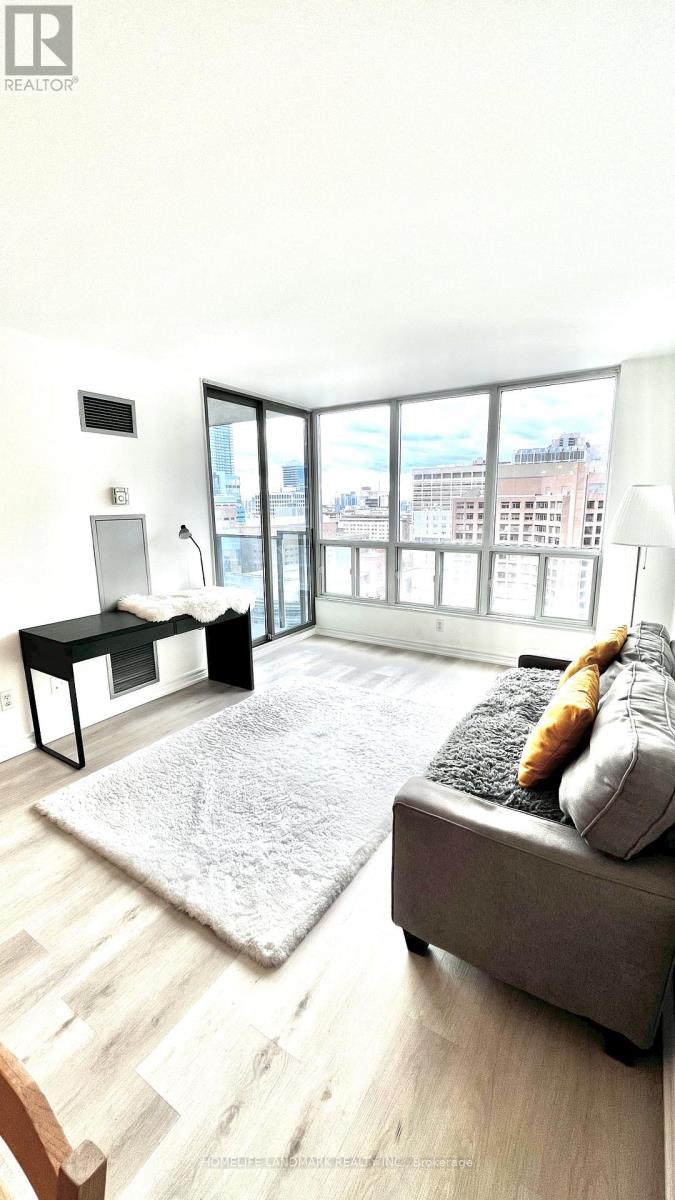 2205 - 750 Bay Street, Toronto, Ontario  M5G 1N6 - Photo 7 - C12459350