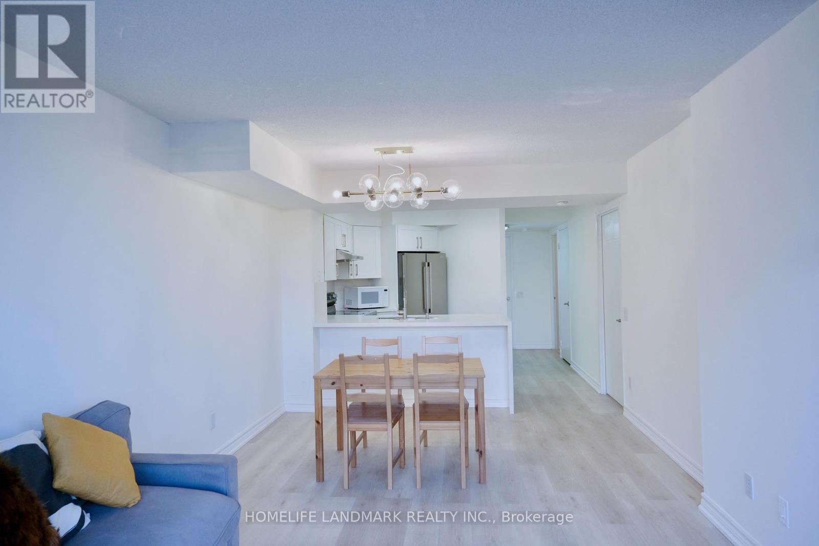 2205 - 750 Bay Street, Toronto, Ontario  M5G 1N6 - Photo 8 - C12459350