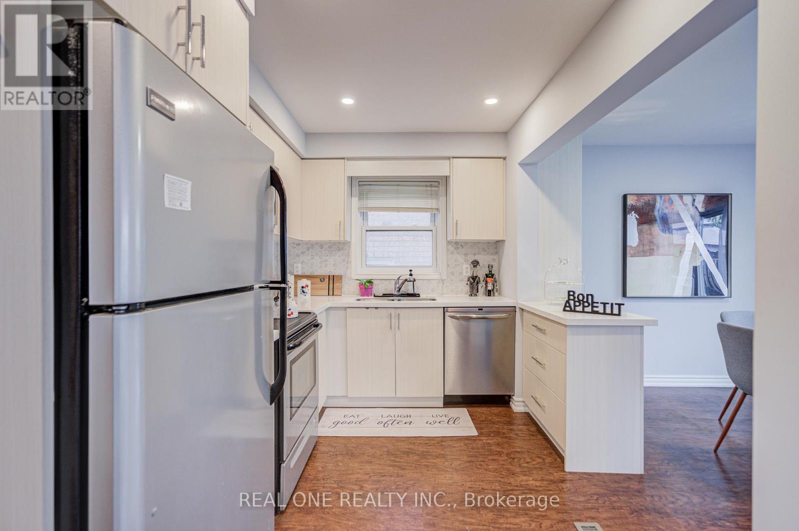 178 Hawker Road, Vaughan, Ontario  L6A 2J6 - Photo 12 - N12493916