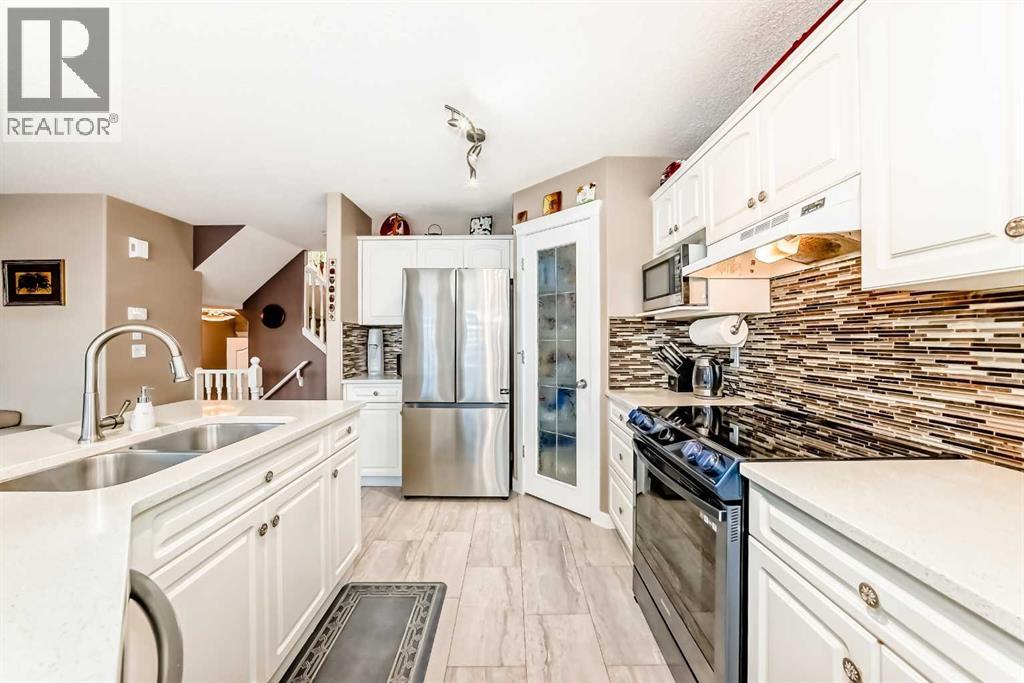 54 New Brighton Manor Se, Calgary, Alberta  T2Z 4J3 - Photo 6 - A2268108