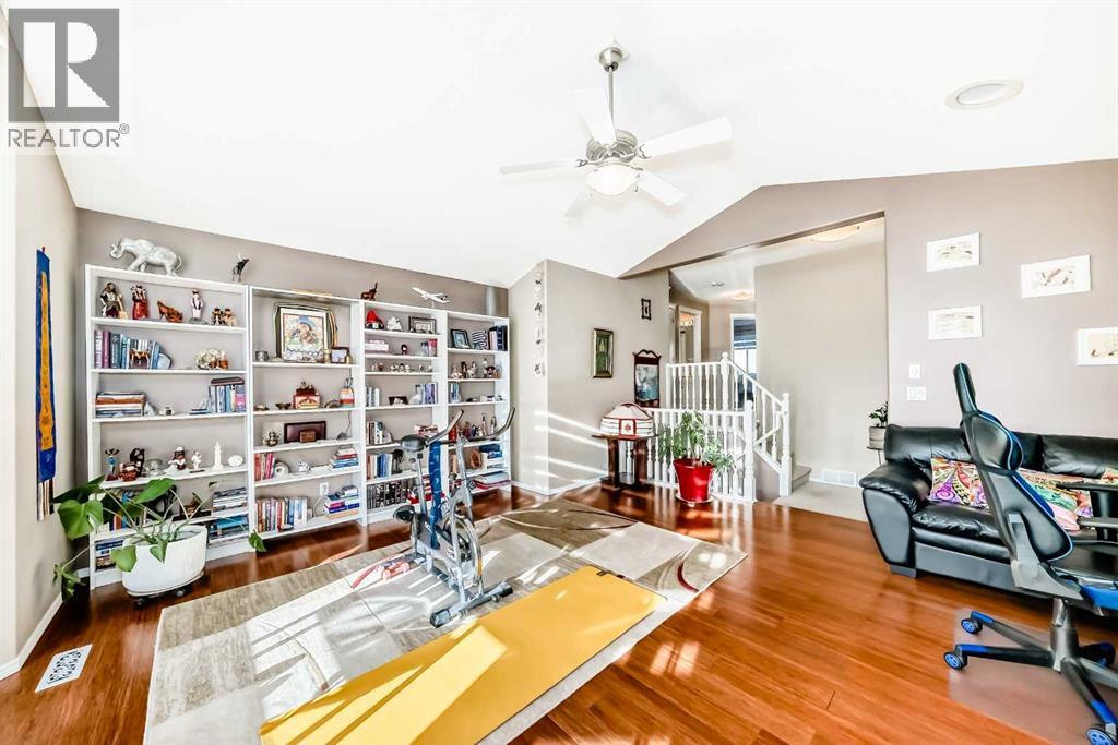 54 New Brighton Manor Se, Calgary, Alberta  T2Z 4J3 - Photo 13 - A2268108