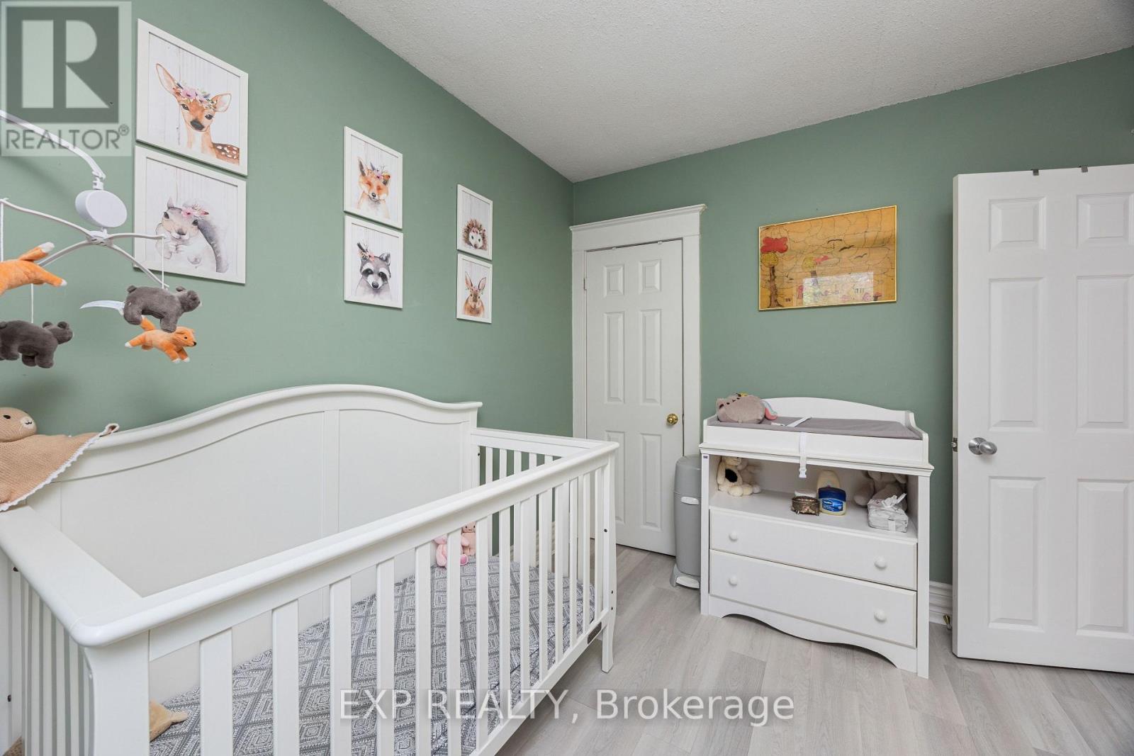 8 Bertmount Avenue, Toronto, Ontario  M4M 2X9 - Photo 15 - E12501188