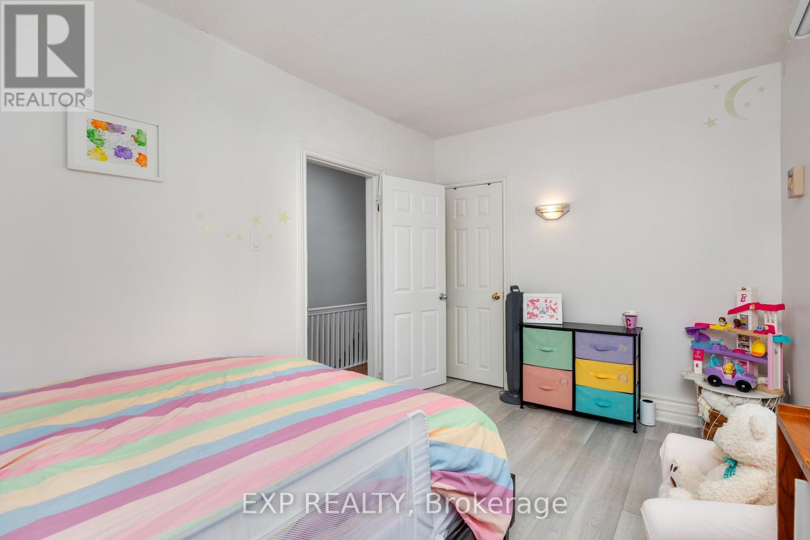 8 Bertmount Avenue, Toronto, Ontario  M4M 2X9 - Photo 17 - E12501188